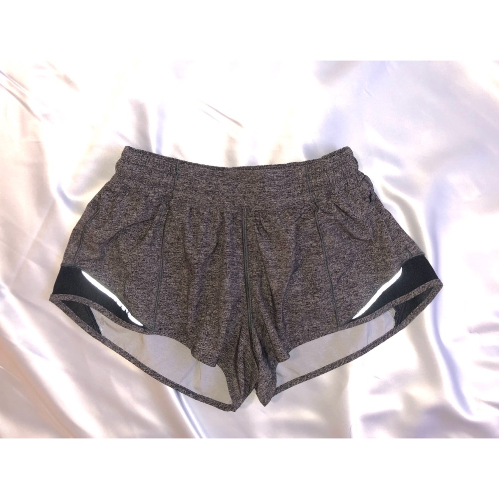 Lululemon Hotty Hot Short 2.5”